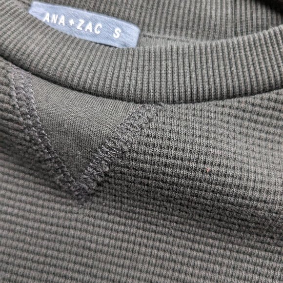 Ana + Zac faded black shirt S - Picture 6 of 6